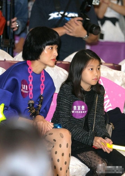 陳奕迅女兒