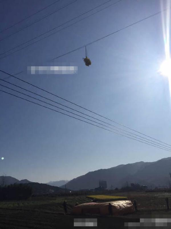 男子玩滑翔傘遇險