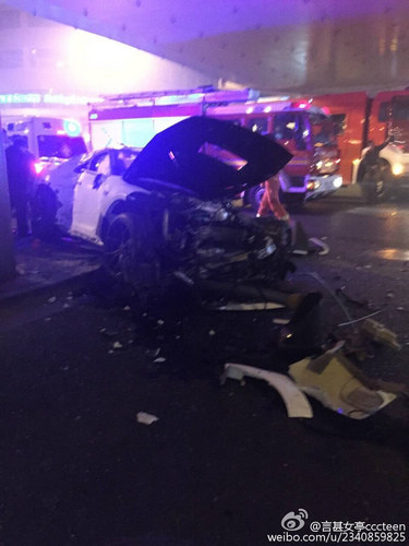 熊大直播出車禍