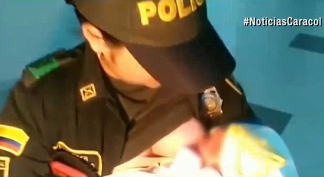 女警森林發現棄嬰