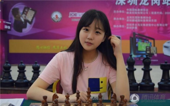 國(guó)際象棋美少女袁燁
