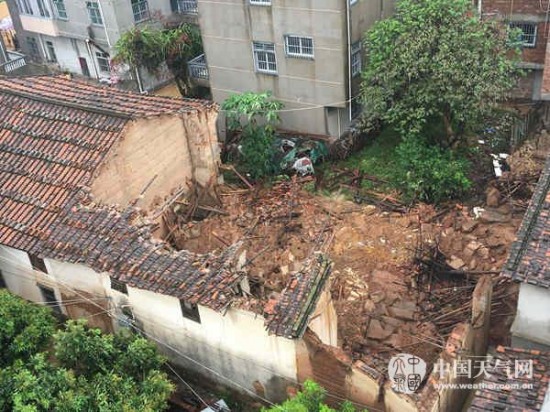 臺風尼伯特襲擊福建