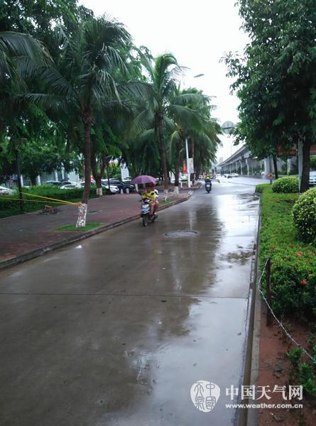 海南暴雨緩解高溫天氣 未來幾天仍有大暴雨