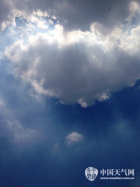 四川發(fā)布高溫橙色預(yù)警 高溫天氣將持續(xù)到8月20日