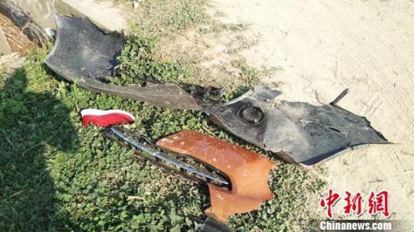 轎車翻河致4死