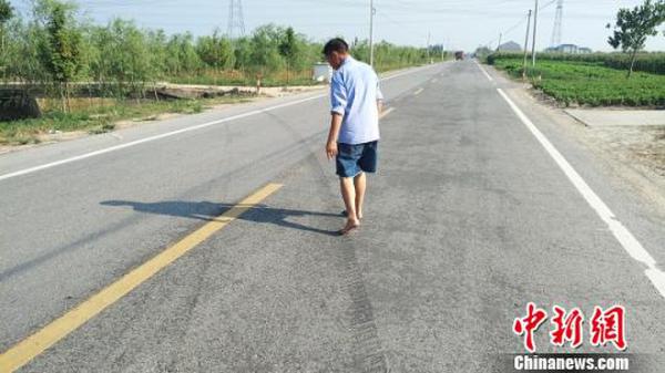 轎車翻河致4死