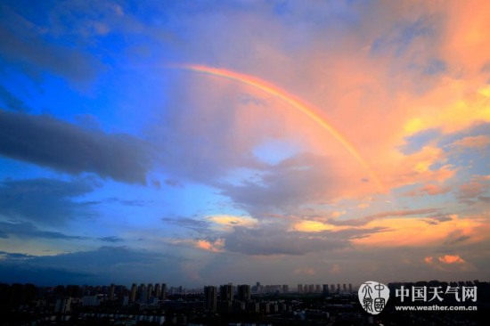 無錫雨后彩虹美哭了