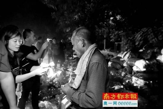 一夜買光32噸土豆 深圳市民愛心接力幫青海老漢早日回家