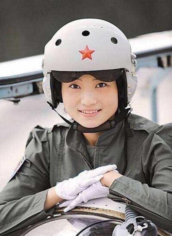 殲10女飛行員余旭犧牲