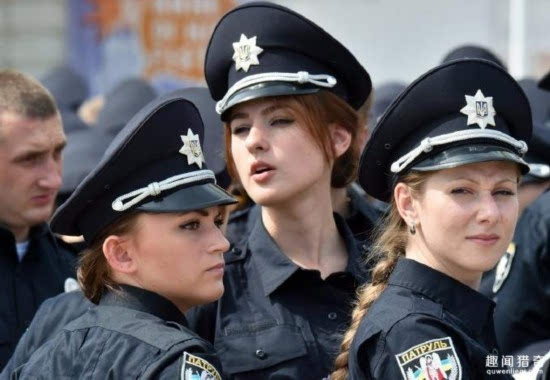 世界顏值最高女警在烏克蘭