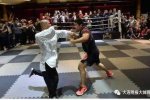 狂人挑戰(zhàn)整個(gè)武林 格斗