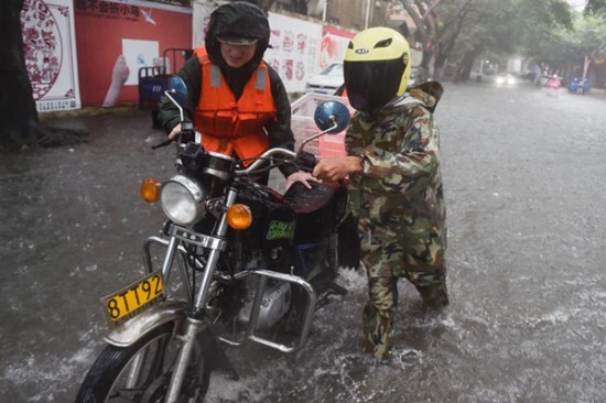 臺(tái)風(fēng)海棠二次登陸福清風(fēng)力不大暴雨影響福建浙江江西
