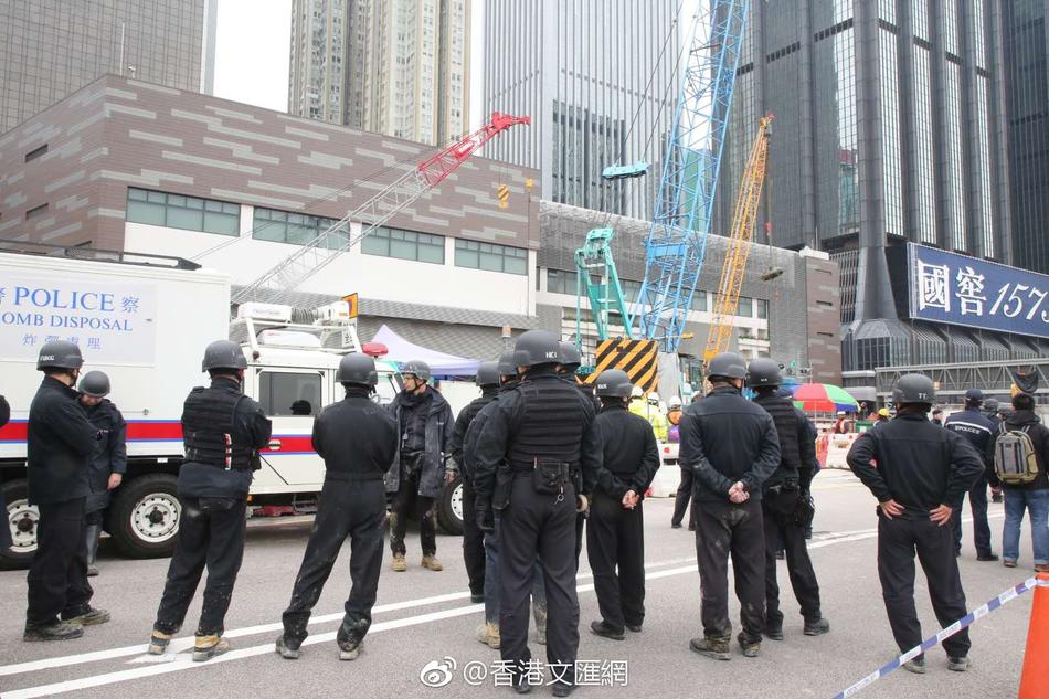 香港警方鬧市拆彈