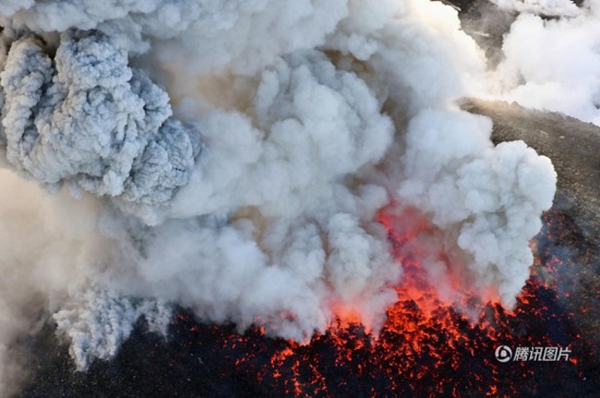 日本新燃岳火山噴發(fā)