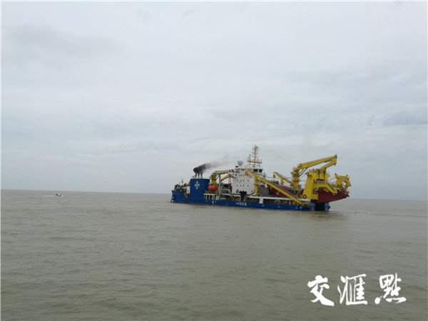 造島神器首次海試 天鯤號(hào)絞吸船