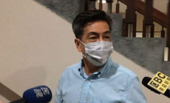 周杰倫叔叔打人：日前，周杰倫的叔叔周耀義因管理費糾紛，被控毆打鄰居還辱罵鄰居是狗，臺北地檢署依傷害、公然侮辱、毀損及恐嚇罪名將周杰倫的叔叔起訴。