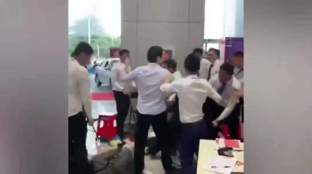 拿八萬麻將牌買車