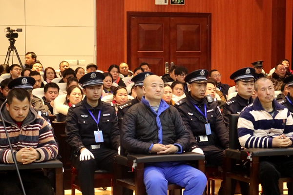 善心匯宣判 張?zhí)烀鞅慌?7年罰金1億元