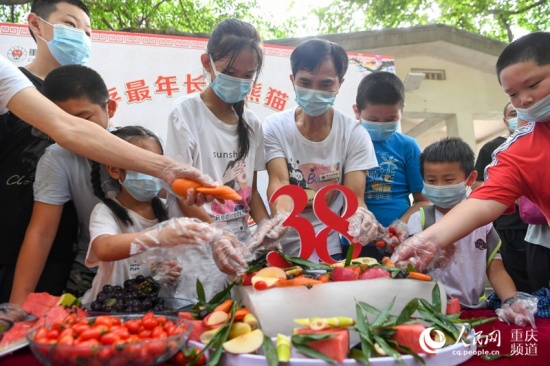 世上現(xiàn)存最年長(zhǎng)熊貓迎38歲生日