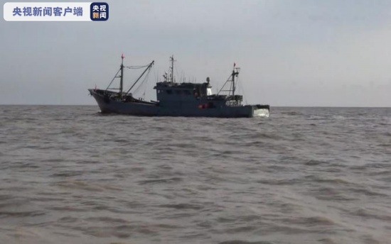 江蘇鹽城海域一漁船翻沉