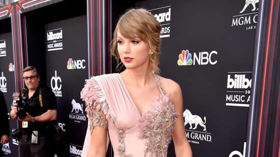 內(nèi)華達(dá)州拉斯維加斯 - 5月20日：泰勒·斯威夫特 (Taylor Swift) 出席2018年廣告牌音樂獎頒獎典禮