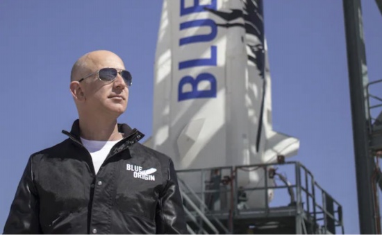 征服地球后，杰夫·貝索斯 (Jeff Bezos) 著眼于太空新領域