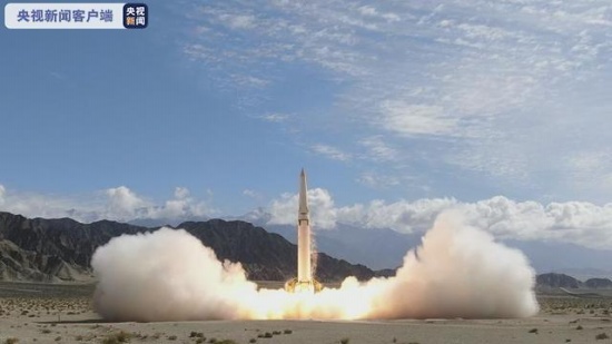 火箭軍成功發(fā)射兩枚新型導彈