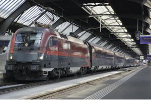 奧地利高速列車啟動