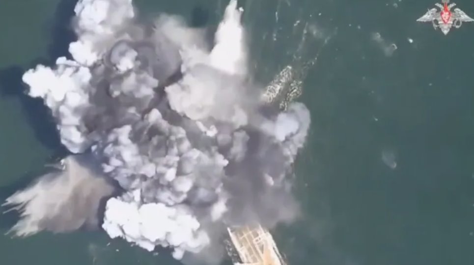 烏克蘭“最大”海軍艦艇在俄羅斯首次海上無人機襲擊中沉沒